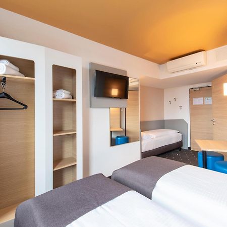 B&B Hotel לנדשט מראה חיצוני תמונה
