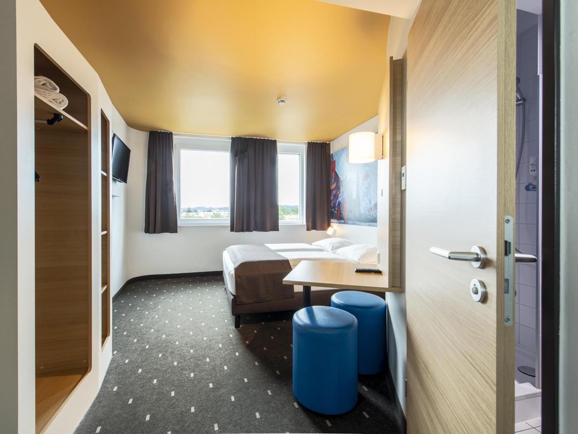 B&B Hotel לנדשט מראה חיצוני תמונה