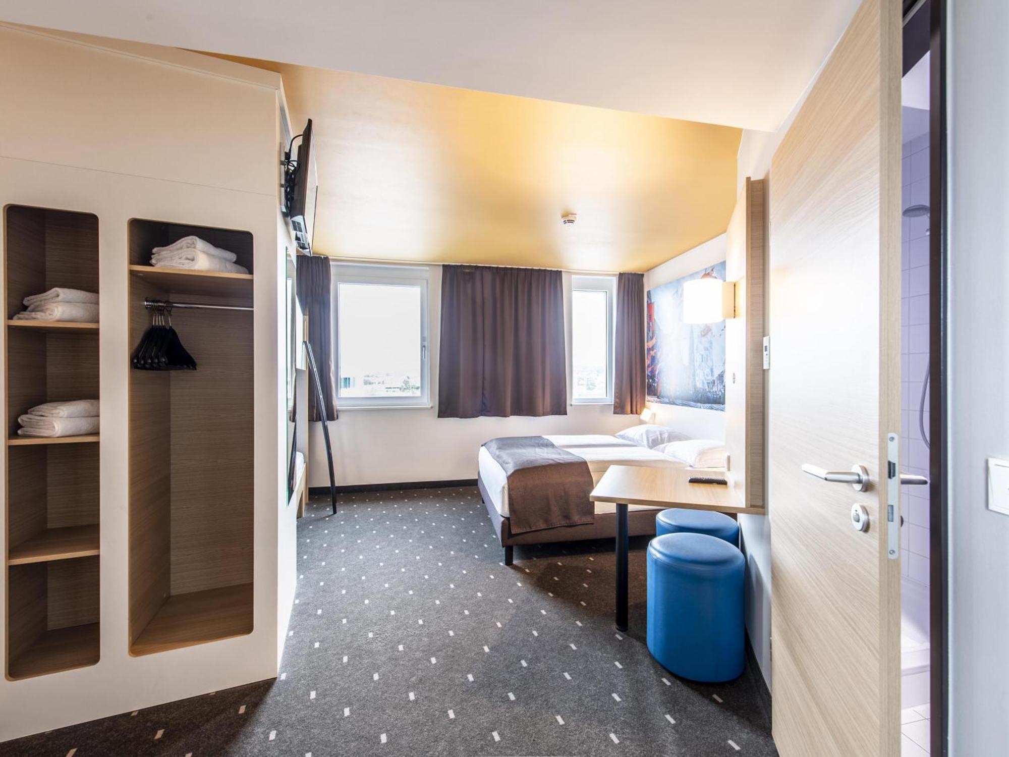 B&B Hotel לנדשט מראה חיצוני תמונה