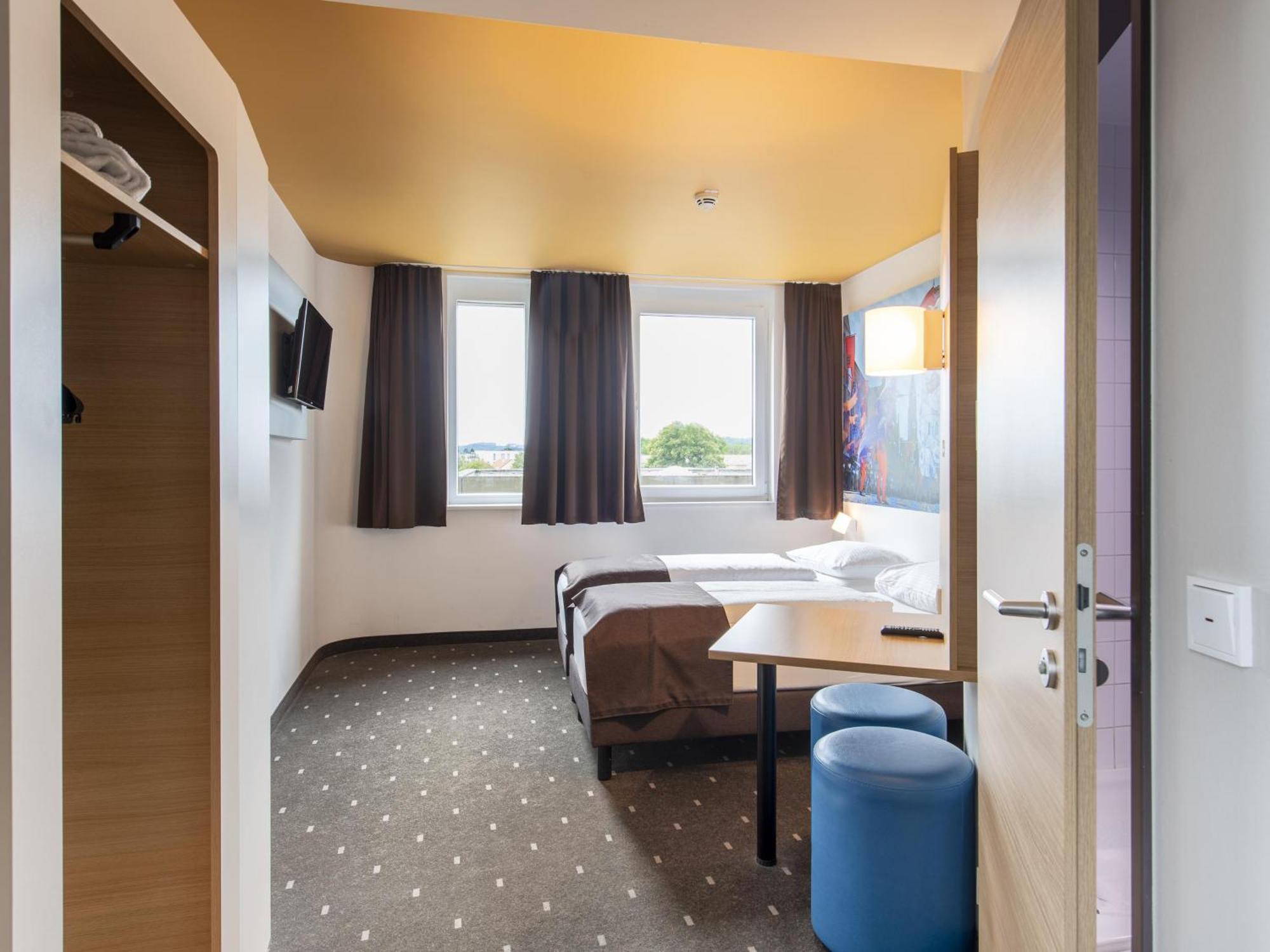 B&B Hotel לנדשט מראה חיצוני תמונה