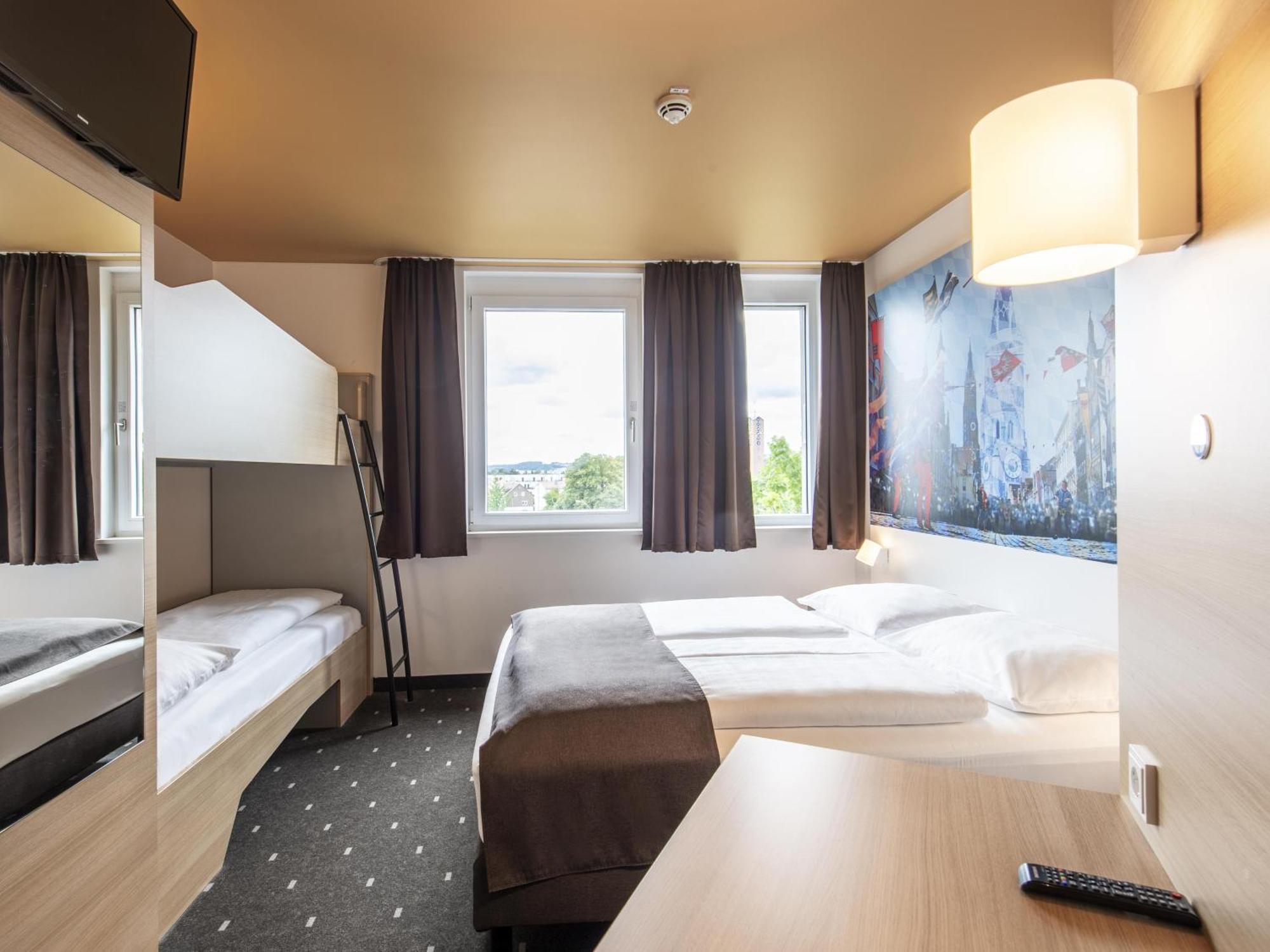 B&B Hotel לנדשט מראה חיצוני תמונה